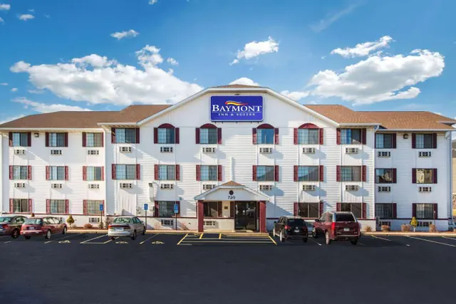 Photo 1 - Baymont by Wyndham Cedar Rapids
