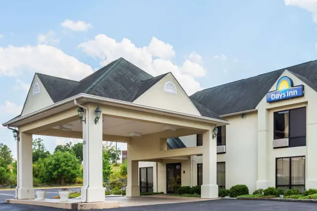 Photo 1 - Days Inn by Wyndham Sanford