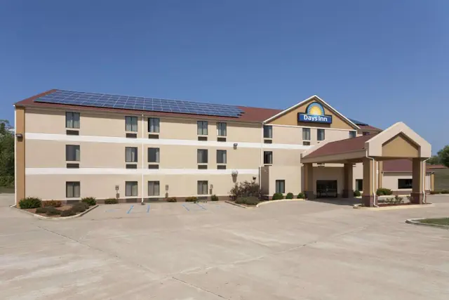 Photo 1 - Days Inn by Wyndham Jefferson City