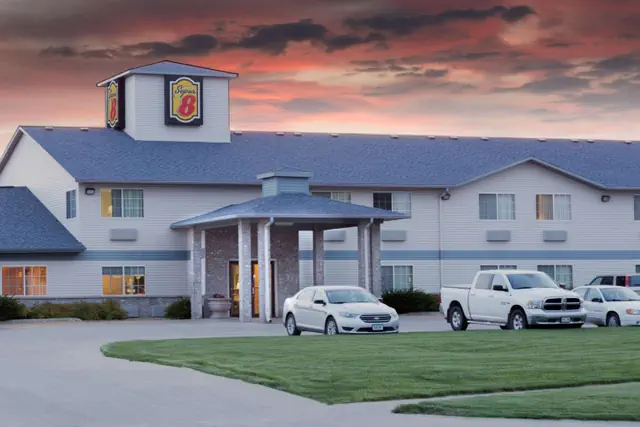 Photo 1 - Super 8 by Wyndham Carroll/East
