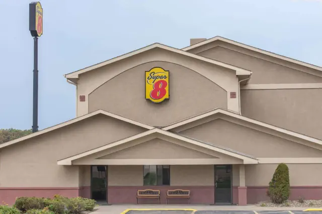 Photo 1 - Super 8 by Wyndham Youngstown/Austintown