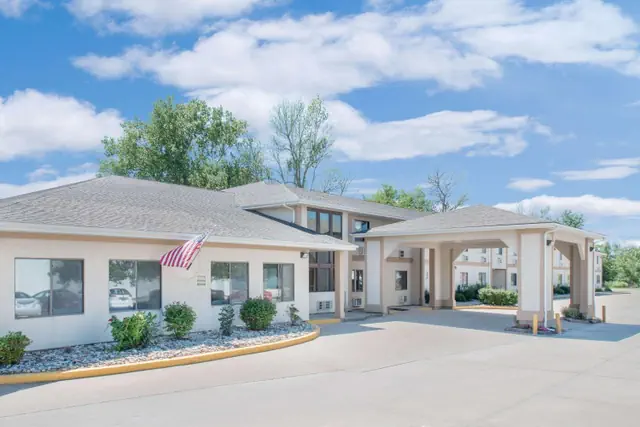 Photo 1 - Super 8 by Wyndham Ottumwa