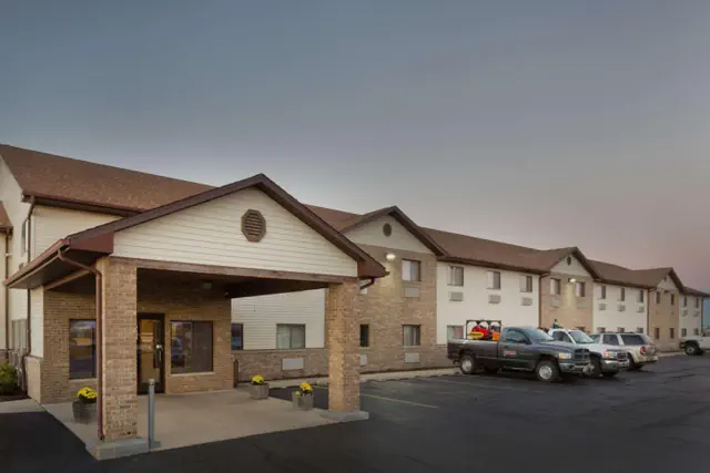 Photo 1 - Super 8 by Wyndham Rochelle