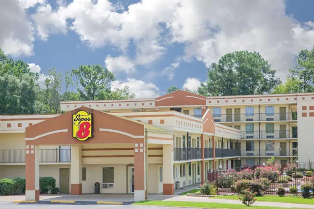 Photo 1 - Super 8 by Wyndham Jasper