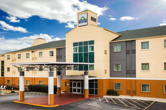 Photo 1 - Days Inn & Suites by Wyndham Augusta Near Fort Eisenhower