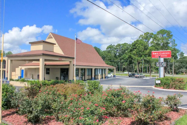 Photo 1 - Rose Garden Inn & Suites Thomasville
