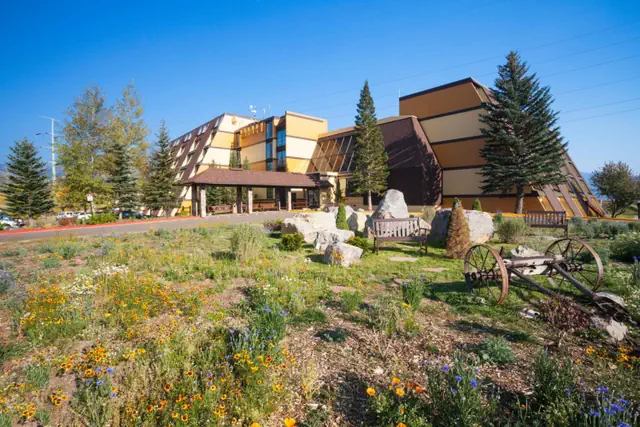 Photo 1 - Legacy Vacation Resorts Steamboat Springs Hilltop