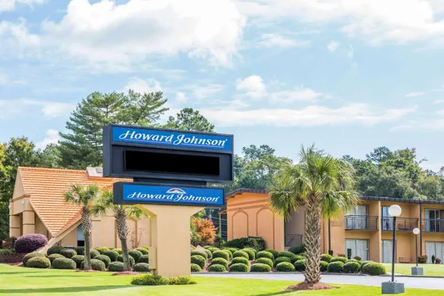 Photo 1 - Howard Johnson by Wyndham Athens