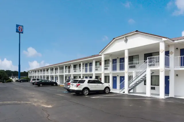 Photo 1 - Motel 6-Bremen, GA