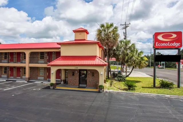 Photo 1 - Econo Lodge Walterboro I-95