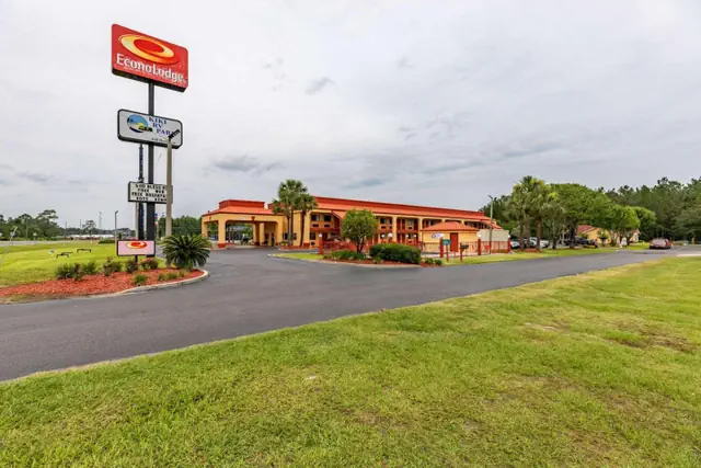 Photo 1 - Econo Lodge Kingsland