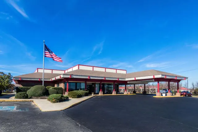 Photo 1 - Econo Lodge Inn & Suites Conference Center Dublin