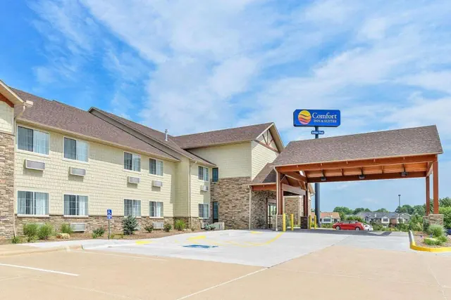 Photo 1 - Comfort Inn & Suites Riverview near Davenport and I-80