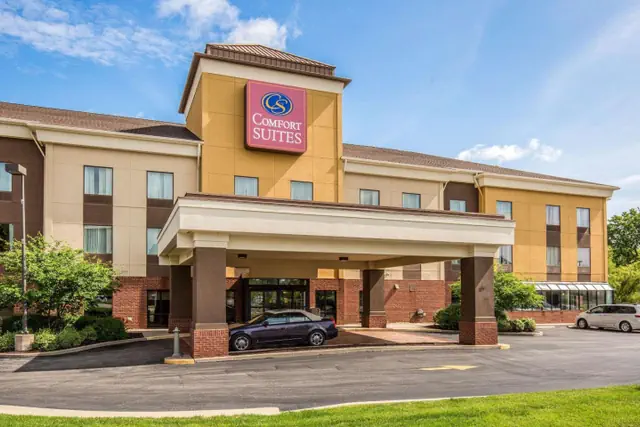Photo 1 - Comfort Suites Fairview Heights Saint Louis