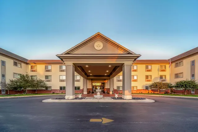 Photo 1 - Quality Inn & Suites Hannibal West