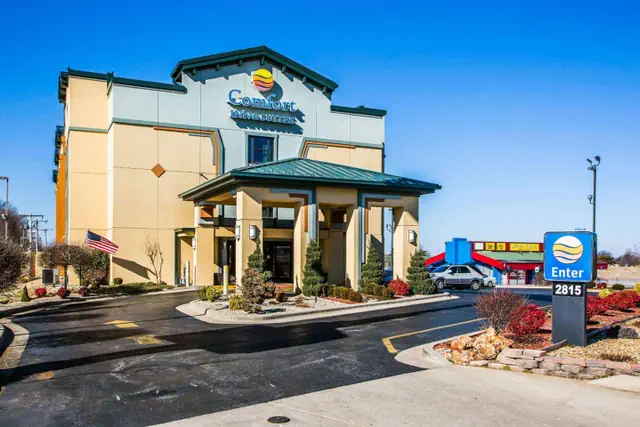 Photo 1 - Comfort Inn & Suites Springfield I-44