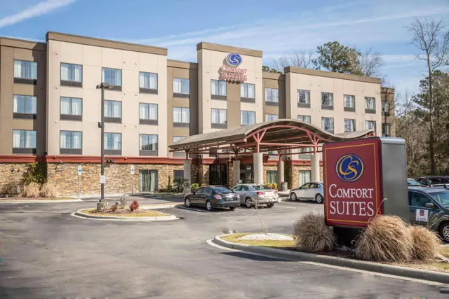 Photo 1 - Comfort Suites New Bern near Cherry Point