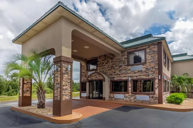 Photo 1 - Econo Lodge Byron - Warner Robins