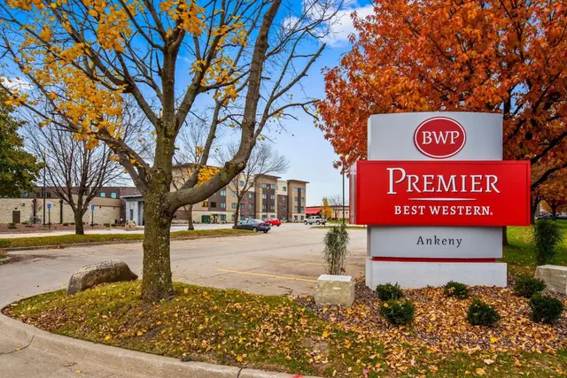 Photo 1 - Best Western Premier Des Moines-Ankeny Hotel