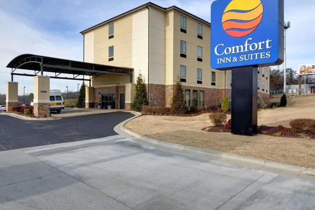 Photo 1 - Comfort Inn & Suites Fort Smith I-540