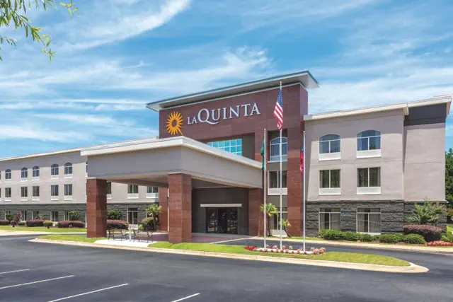 Photo 1 - La Quinta by Wyndham Columbus North