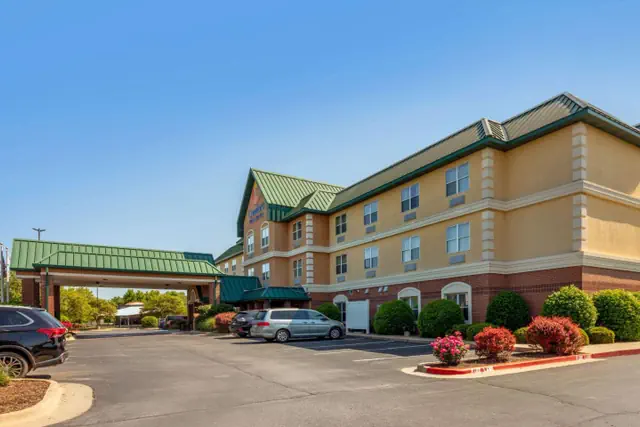 Photo 1 - Comfort Inn & Suites Fayetteville-University Area