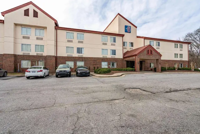 Photo 1 - Motel 6-Rocky Mount, NC