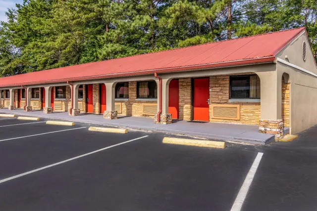 Photo 1 - Americas Best Value Inn Opelika