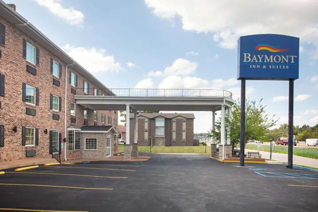 Photo 1 - Baymont by Wyndham Jefferson City