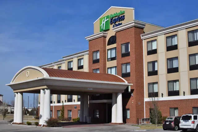 Photo 1 - Holiday Inn Express Pratt by IHG
