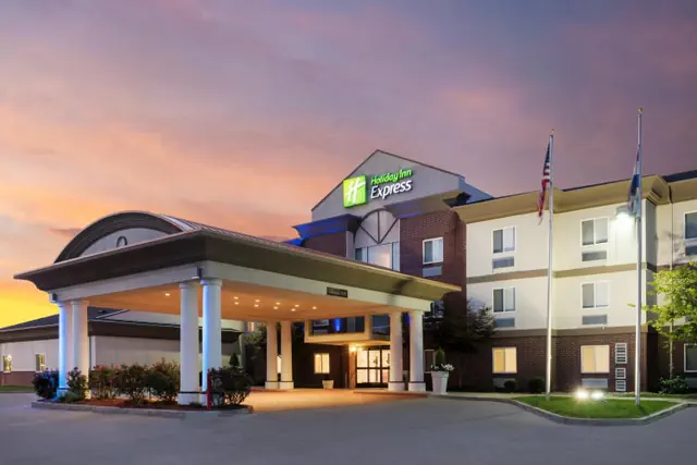 Photo 1 - Holiday Inn Express Warrenton by IHG