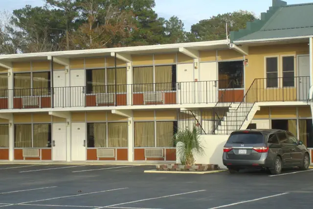 Photo 1 - Best Rest Inn - Jacksonville