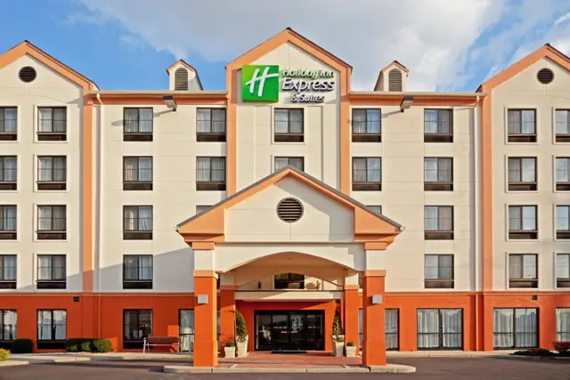 Photo 1 - Holiday Inn Express Hotel & Suites Meadowlands Area by IHG