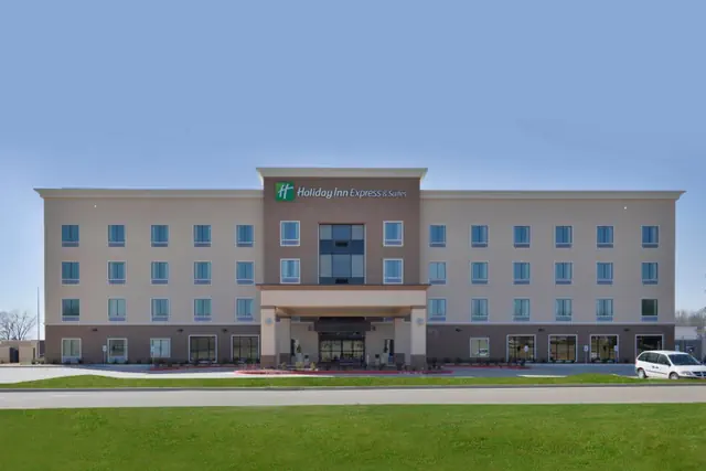 Photo 1 - Holiday Inn Express & Suites Forrest City by IHG
