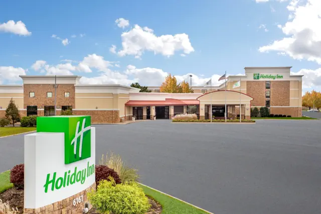 Photo 1 - Hotel Gurnee