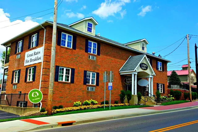 Photo 1 - Lodging on the Square