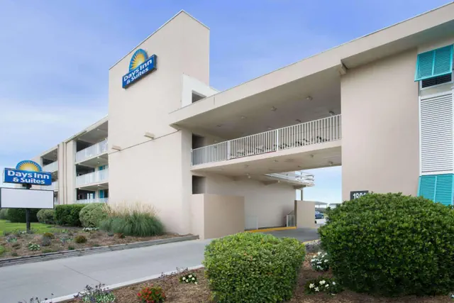 Photo 1 - Mariner Inn And Suites
