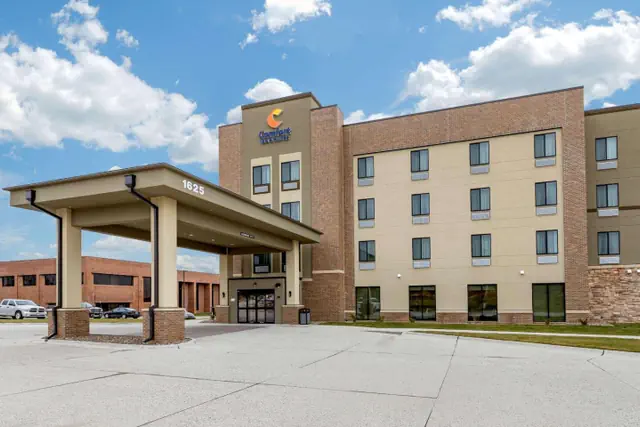 Photo 1 - Comfort Inn & Suites West Des Moines