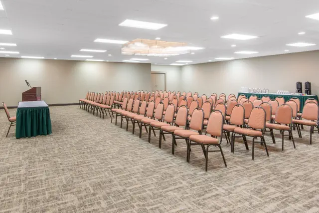Photo 1 - Crowne Plaza Hotel Hickory by IHG