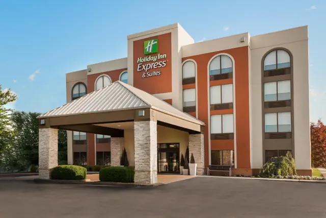 Photo 1 - Holiday Inn Express Hotel & Suites Bentonville by IHG
