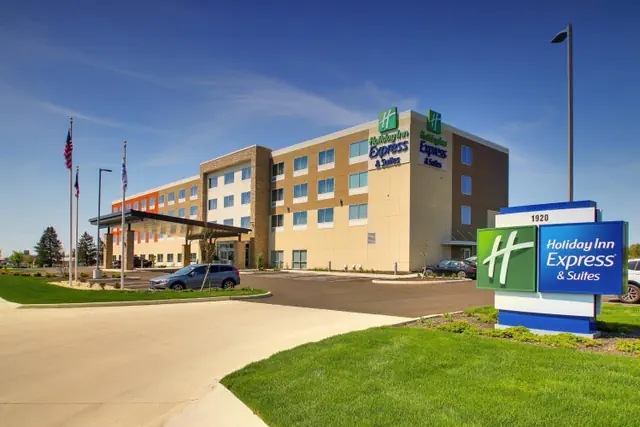 Photo 1 - Holiday Inn Express & Suites Findlay North by IHG