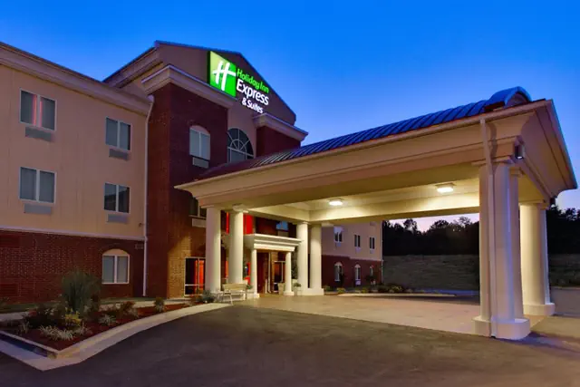 Photo 1 - Holiday Inn Express & Suites Malvern by IHG