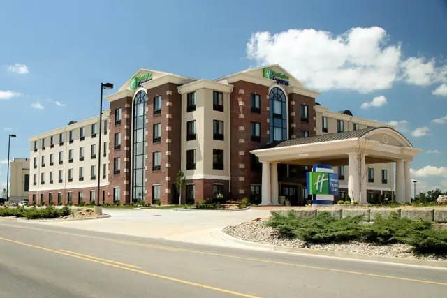 Photo 1 - Holiday Inn Express & Suites Marion Northeast by IHG