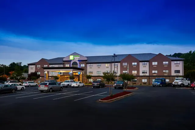 Photo 1 - Holiday Inn Express & Suites Birmingham South - Pelham by IHG