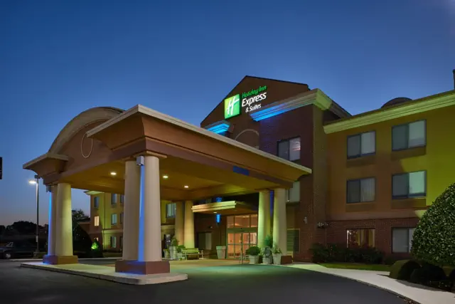 Photo 1 - Holiday Inn Express Hotel & Suites Anniston/Oxford by IHG