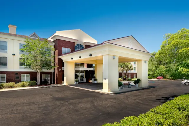 Photo 1 - Holiday Inn Express Daphne-Spanish Fort by IHG