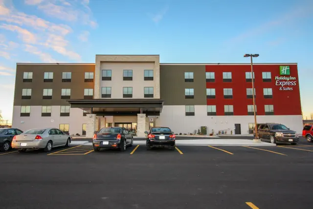 Photo 1 - Holiday Inn Express & Suites - Kirksville - University Area by IHG