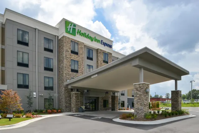 Photo 1 - Holiday Inn Express and Suites Bryant - Benton Area by IHG