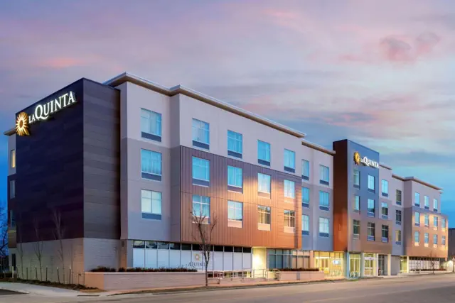 Photo 1 - La Quinta Inn & Suites by Wyndham Kansas City Beacon Hill