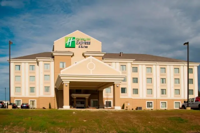 Photo 1 - Holiday Inn Express & Suites Morrilton by IHG